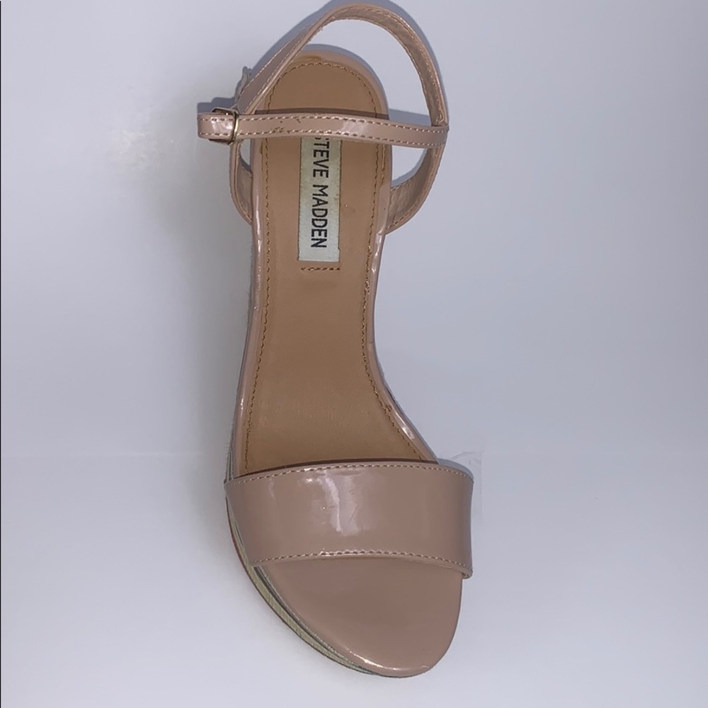 Steve Madden nude platforms sandals - Picture 2 of 11